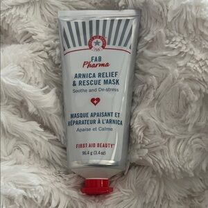 First Aid Beauty Arnica Relief Mask -